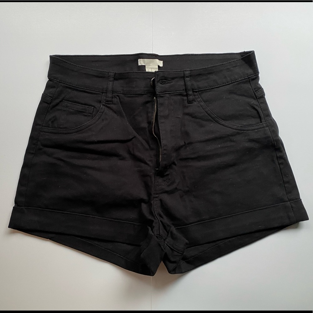 H&M 10 Shorts